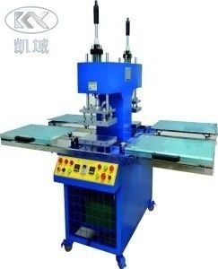 Goede prijs. Industriële 3D-machine voor het embosseren van kledingetiketten met siliconenhemden online