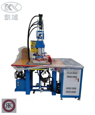 Hoogfrequente embossingmachine voor het maken van schoenenetiketten